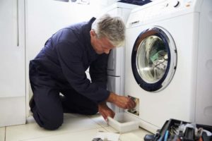 Jak się zabrać za czyszczenie filtra w pralce?