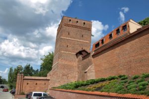Krzywa Wieża w Toruniu – co to za budowla?