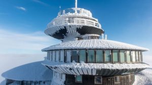 Obserwatorium na śnieżce – niezwykła, zabytkowa architektura