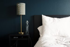 Luksusowe łóżko do sypialni — jak ją stworzyć w stylu high-end?