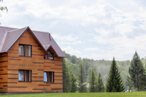 Jakie są zalety domów drewnianych?
