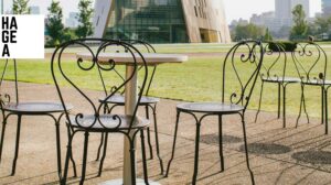 Krzesła metalowe: wybór, który łączy wytrzymałość i elegancję